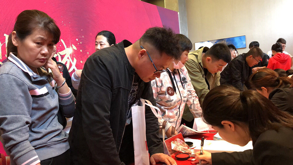 正業(yè)翡翠城首次開盤熱銷2.8億，火爆場(chǎng)面震驚葫蘆島樓市(圖5)