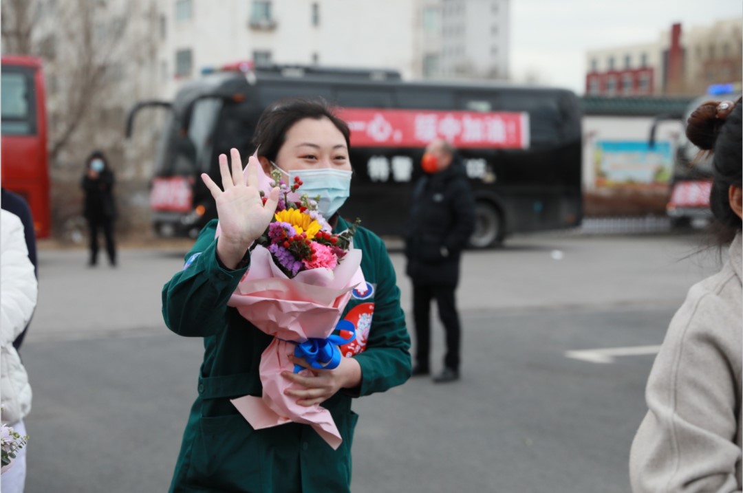 春暖花開，英雄歸來！葫蘆島市第二人民醫(yī)院支援綏中醫(yī)療隊凱旋而歸~(圖9)