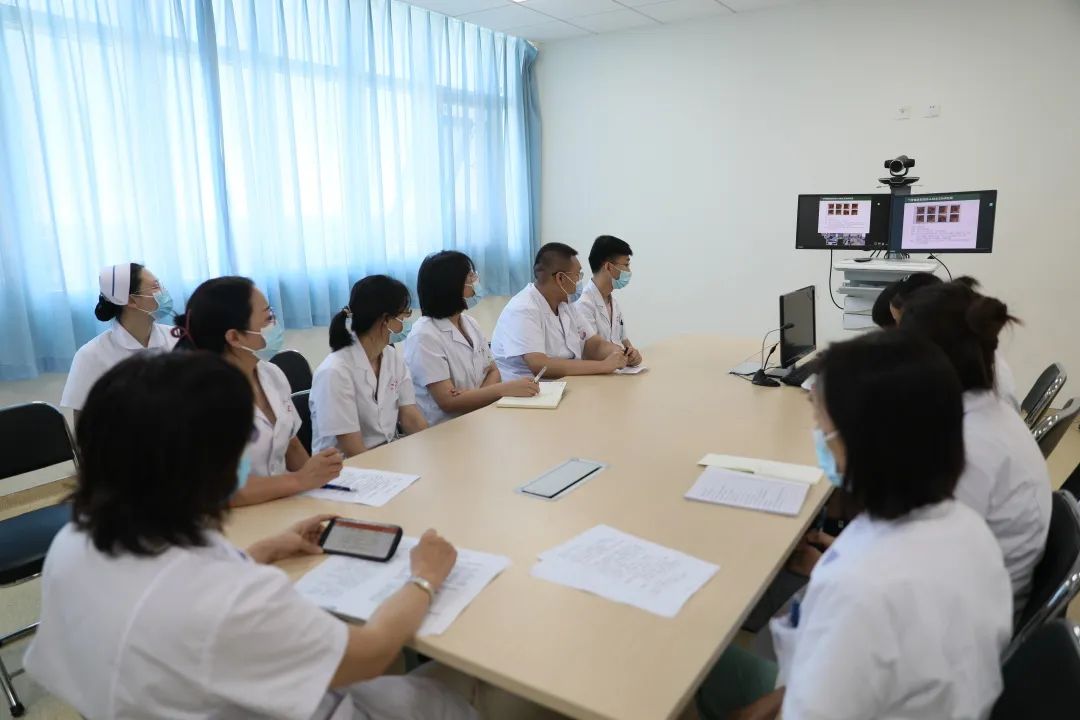全省首家！中國醫(yī)科大學附屬第一醫(yī)院專家來“查房”，家門口享國內(nèi)優(yōu)質(zhì)醫(yī)療資源！(圖4)