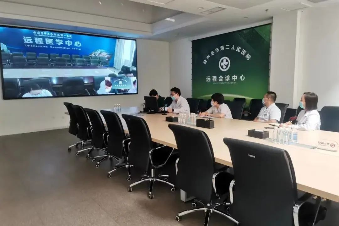 全省首家！中國醫(yī)科大學附屬第一醫(yī)院專家來“查房”，家門口享國內(nèi)優(yōu)質(zhì)醫(yī)療資源！(圖6)