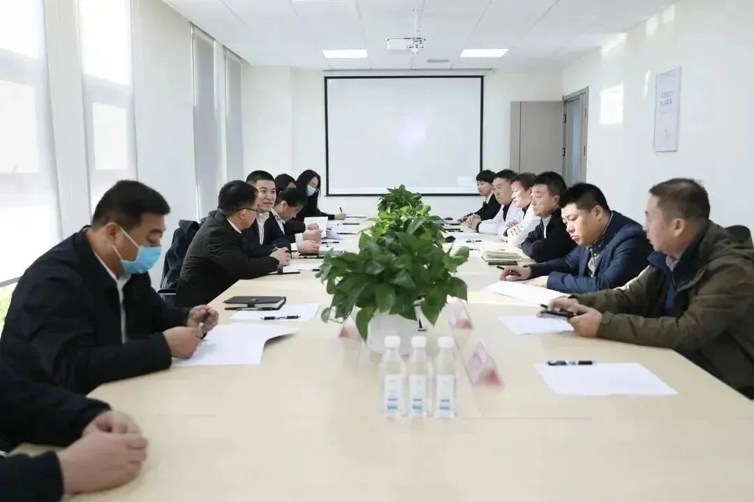 龍港區(qū)人大、區(qū)政府領導一行視察調(diào)研龍港國際醫(yī)療健康產(chǎn)業(yè)園(圖10)