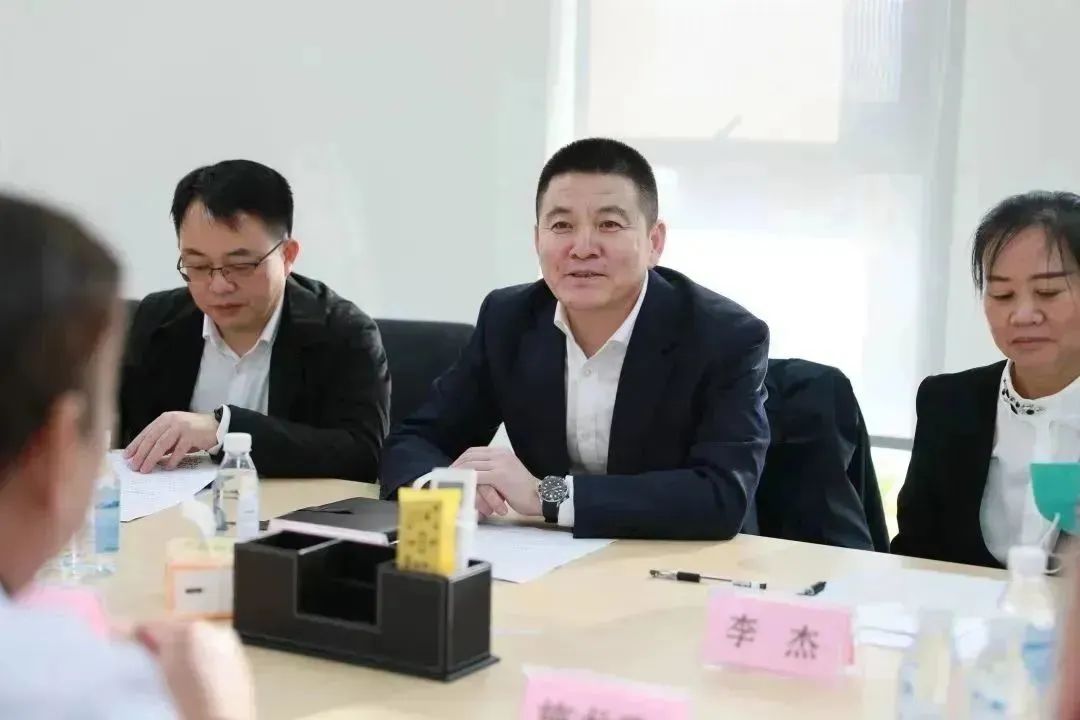 龍港區(qū)人大、區(qū)政府領導一行視察調(diào)研龍港國際醫(yī)療健康產(chǎn)業(yè)園(圖11)